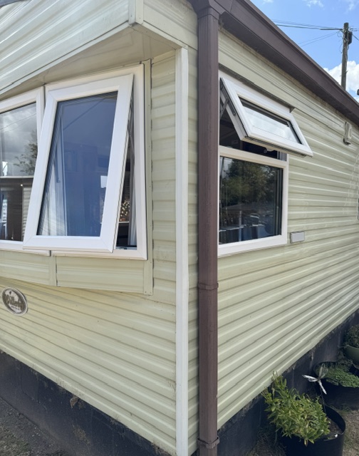 Double glazing fitters in Angus
